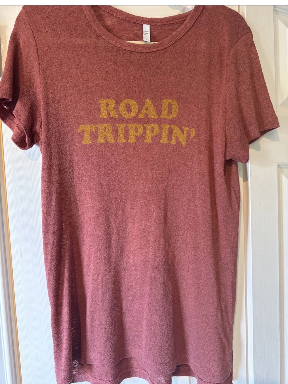 Road Trippin' Short Sleeve Tee - Mauve with Yellow Print